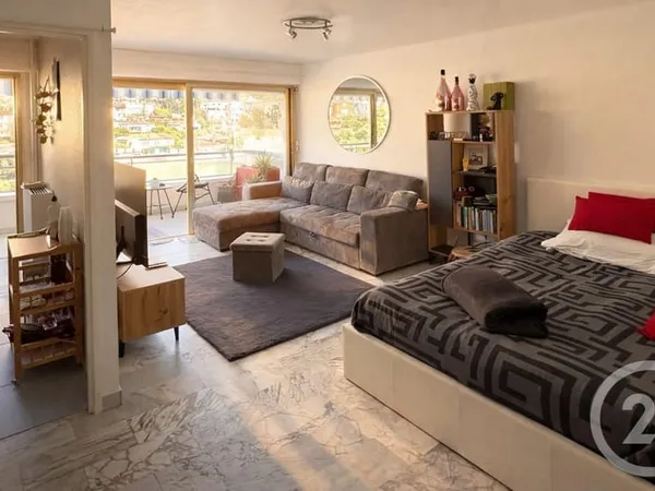 Studio 1 pièce 29 m²