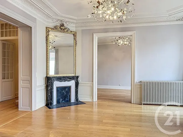Appartement 6 pièces 156 m²