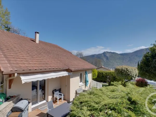 Maison 6 pièces 151 m²