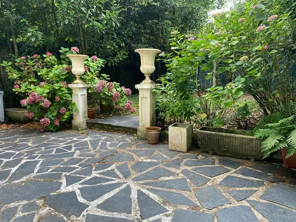 Maison Nantes 9 pièce(s) 221.19 m2