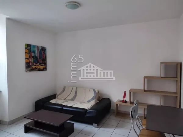 LOUE T2 MEUBLE ENTRE GARE ET VERDUN