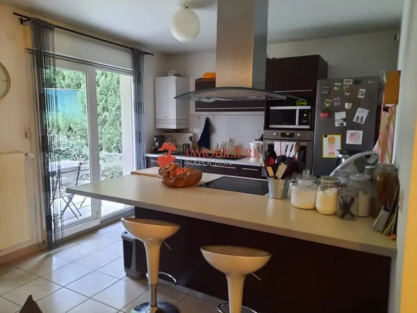 Superbe appartement à louer avec jardin et garage