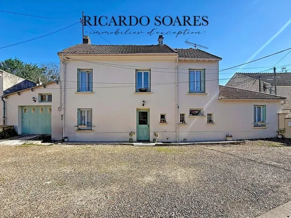 VEMARS 95470 - MAISON DE CARACTÈRE 115m2 AU SOL / 3 CHAMBRES / GARAGE 50m2 / MAGNIFIQUE JARDIN / CAV