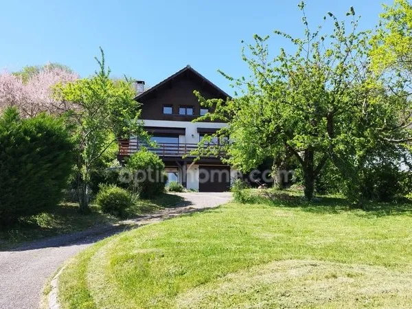 A vendre ! Maison individuelle de type chalet, surface habitable de 190 m² et 6000 m² de terrain à 5
