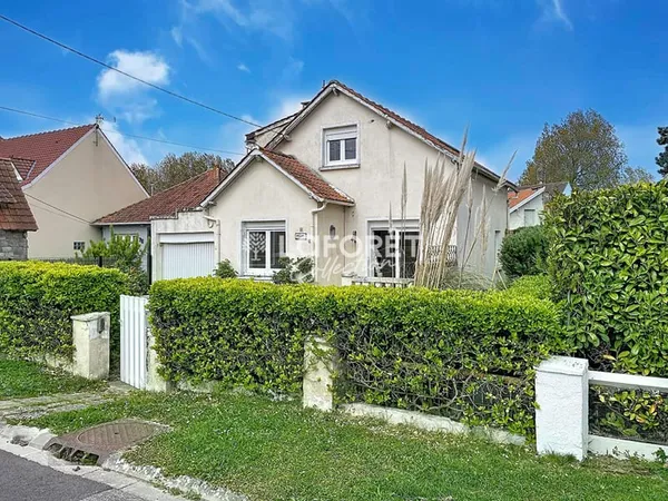 Villa de famille de 100m2 avec 4 chambres sur Stella Plage