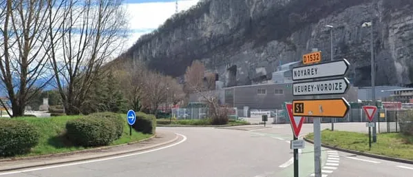 VENTE GARAGE - NOYAREY (38)