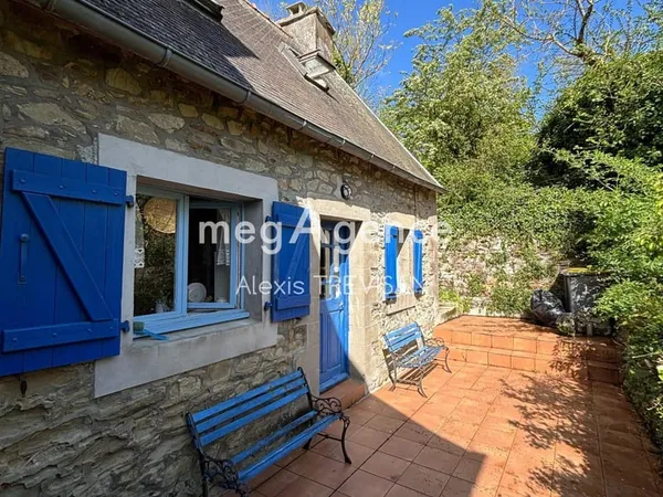 Maison en pierres à 100m de la Baie du Bizien, à Pouldouran