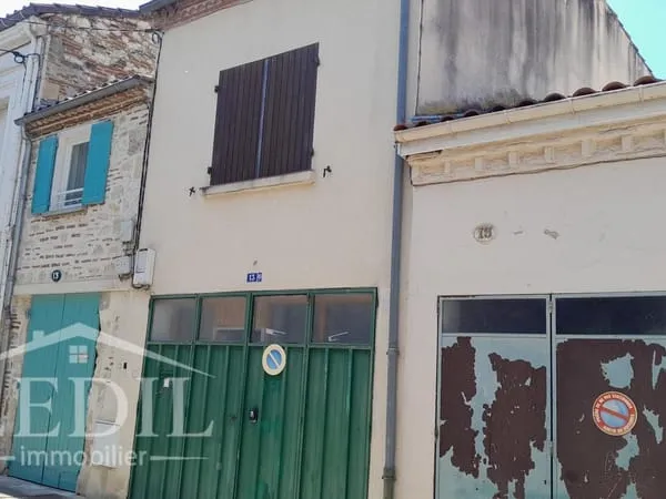 Maison de ville avec petite cour