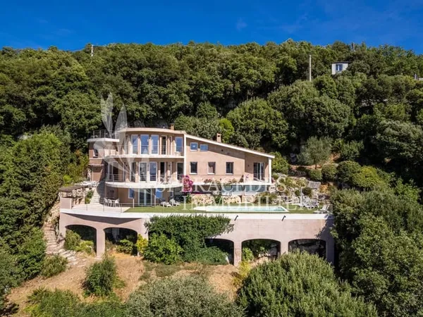Proche Cabris - Villa d'architecte vue panoramique mer
