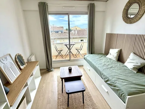 Studio rénové avec balcon et parking à Saint Augustin
