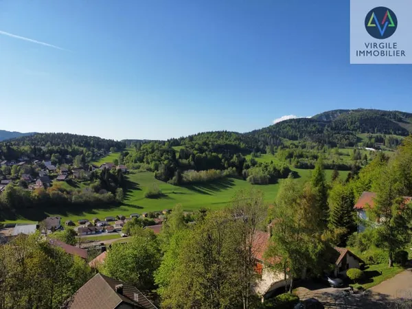 Maison lumineuse avec vue Mont d'Or 105 m2 terrain 678 m2 au