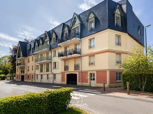 APPARTEMENT DE STANDING AVEC TERRASSE & ASCENSEUR PRIVATIF