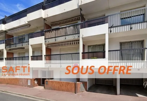 BIARRITZ BEAURIVAGE - GARAGE FERMÉ - PRODUIT RARE À LA VENTE