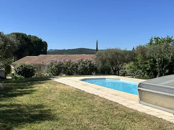 Le Val - Villa de type 3 + studio indépendant sur 2600m2 de