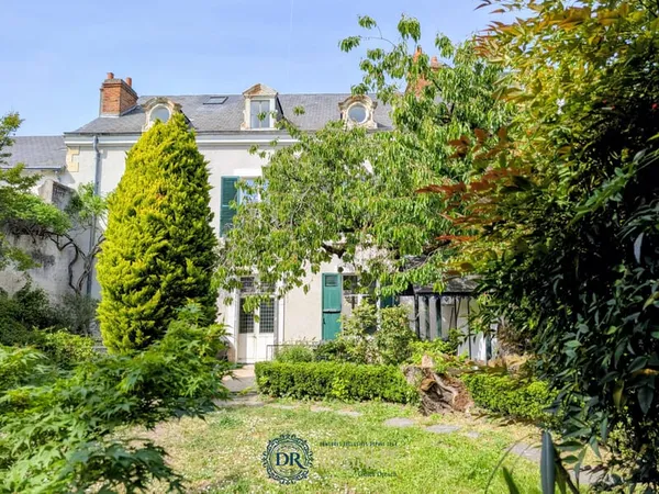 A VENDRE MAISON BOURGEOISE ORLEANS QUARTIER THEATRE