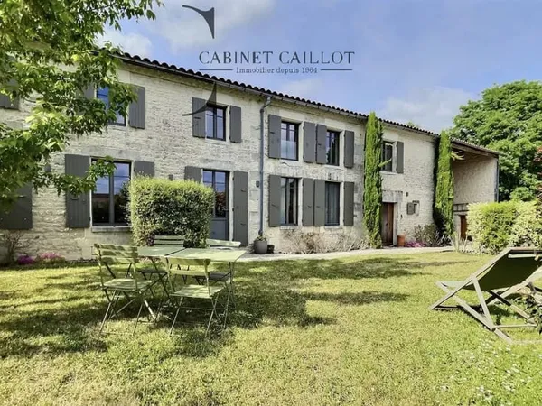 SUPERBE LONGÈRE CHARENTAISE (réf. 61007) - Secteur SAINT-JEAN-D'ANGÉLY