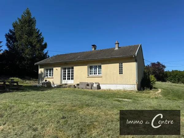 Maison d'habitation (vie de plain-pied) sur + de 7000 m2