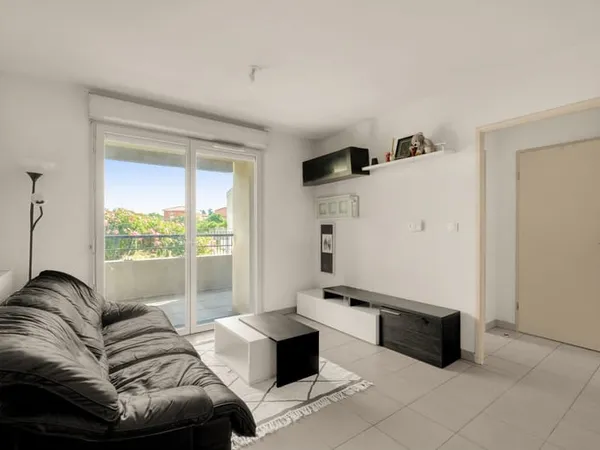 En exclusivité : appartement T2 de 37 m2 en rez-de-chaussée,