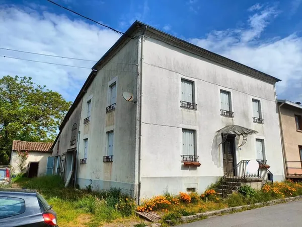 Bussière-Galant - Maison de ville avec fort potentiel