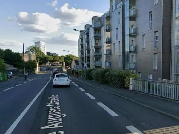 Stationnement Location Tours   70€