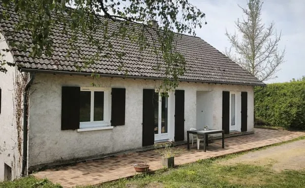 Maison 96 m2 avec sous-sol complet + grand terrain St-Germ