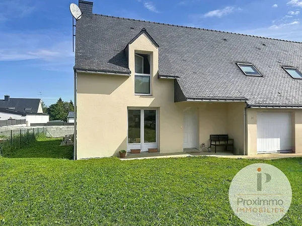 À LOUER MAISON RÉNOVÉE AVEC JARDIN ET GARAGE QUESTEMBERT 56230 BRETAGNE MORBIHAN