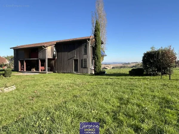 Maison au bord de la forêt landaise avec vue imprenable