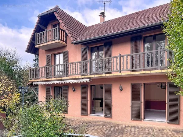 À vendre Maison 240 m2 à Courcelles-lès-Montbéliard