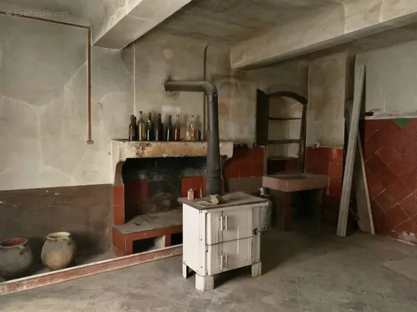 Maison de village à rénover Pontevès - possibilité de 4 appartements