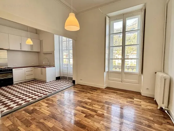 Appartement 6 pièces 281 m²