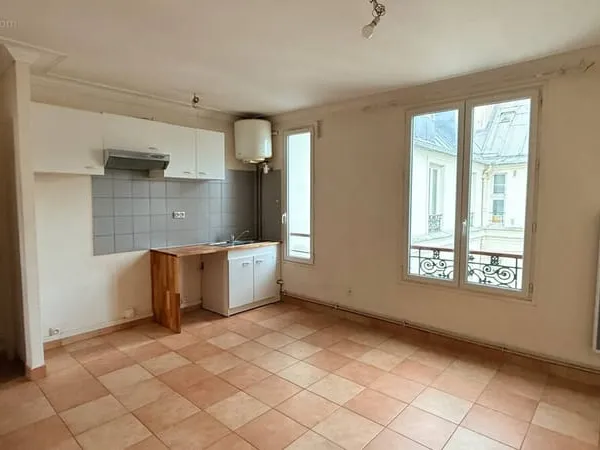 Mo gare de lyon studio 5ème et derner etage