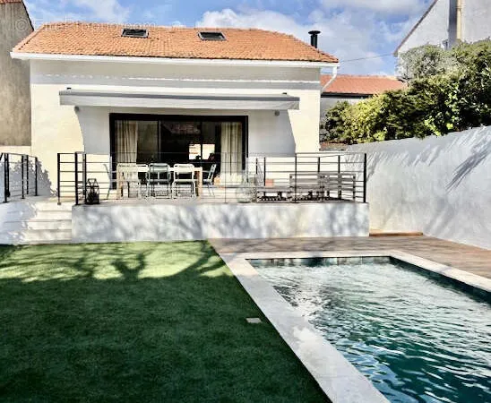 villa T5. avec Piscine - Ste Marguerite-Michelet-9ème