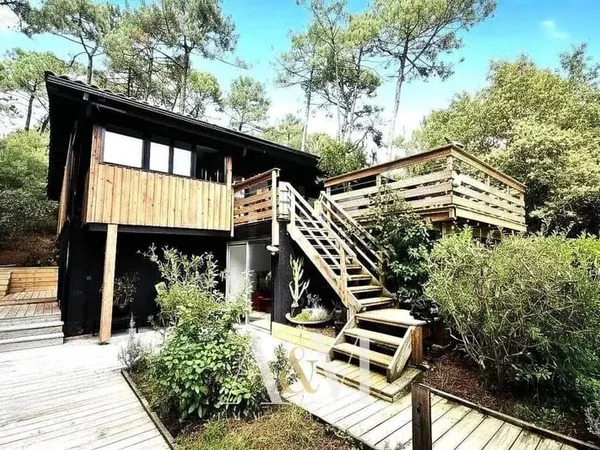 EXCLUVISITÉ Villa 5 pièces avec piscine - secteur prisé de Carreyre, Lacanau