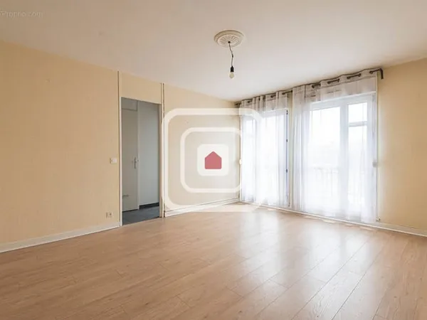 Appartement t2 de 45m² avec stationnement et cave