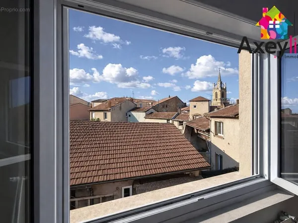 A vendre - feurs - appartement coeur de ville sans vis a vis