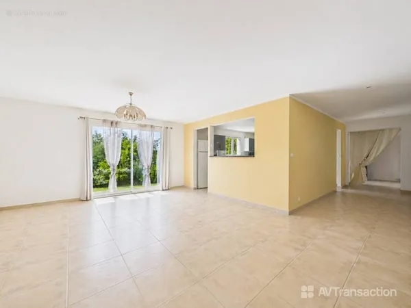 Maison 8 pièces 310 m²
