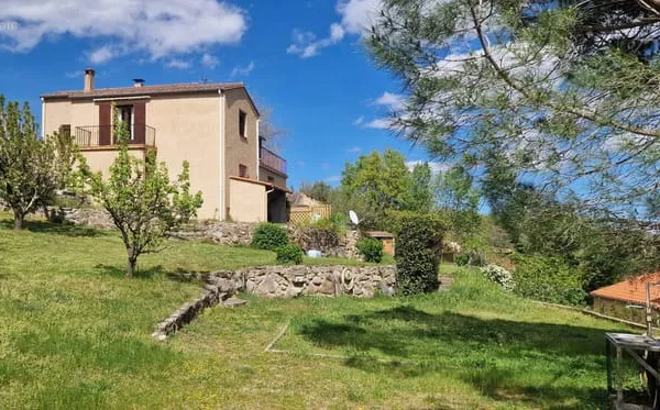 Maison 4 faces, haut vallespir 66, nature, terrain.