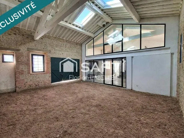 Commerce 4 pièces 82 m²