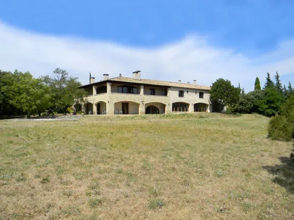 Maison 14 pièces 550 m²