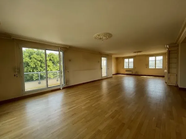 Appartement 6 pièces 192 m²