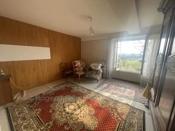 Propriété 11 pièces 223 m²