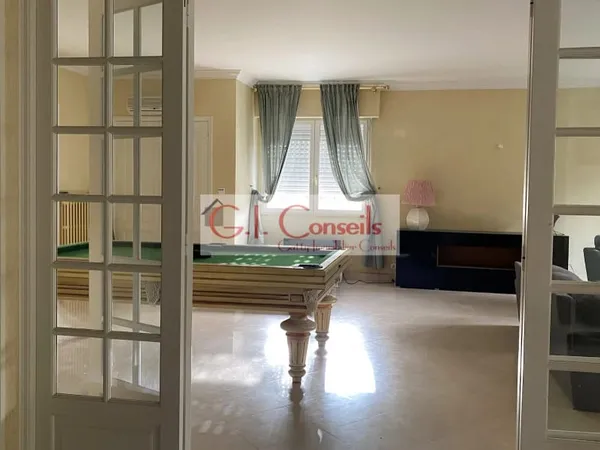 Maison 10 pièces 350 m²