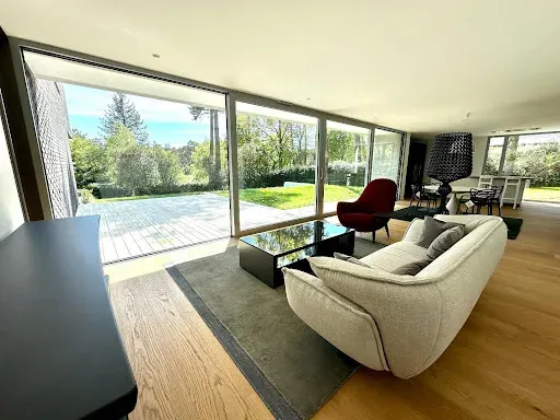 Maison 9 pièces 246 m²
