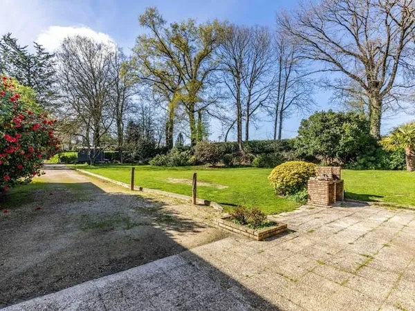 Villa 7 pièces 347 m²