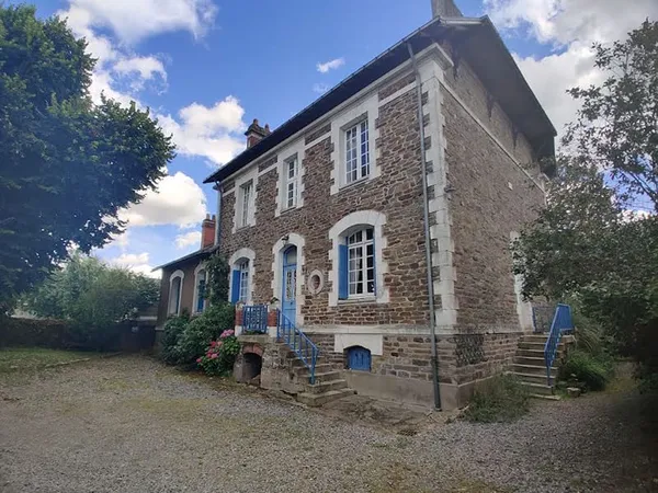 Maison 11 pièces 270 m²