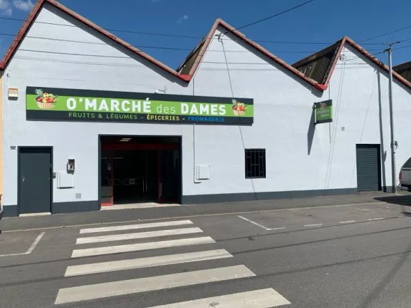 Local 1 pièce 466 m²