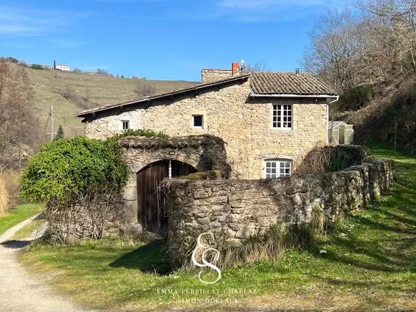 Maison 8 pièces 245 m²