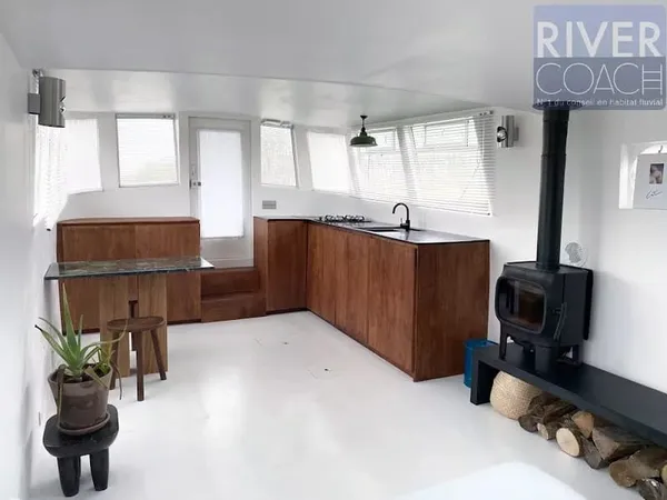 Péniche 2 pièces 28 m²
