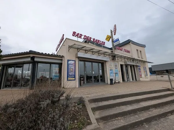 Commerce 240 m²
