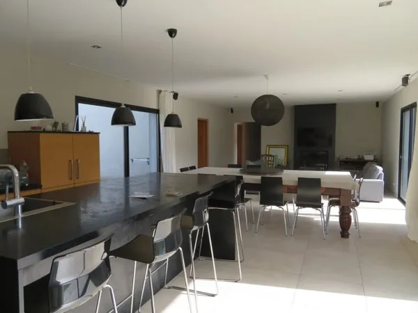 Maison 4 pièces 186 m²